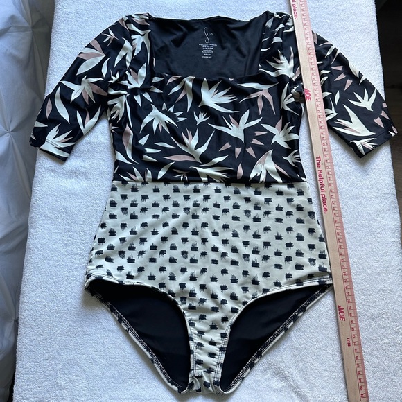 Seea Other - Seea Zuma women’s one piece swim/surf suit